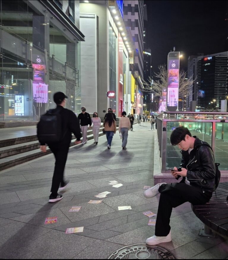 Hello, I’m selfmaken. Let me introduce myself easily.